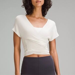 Lululemon adjustable ties wrap top size 4